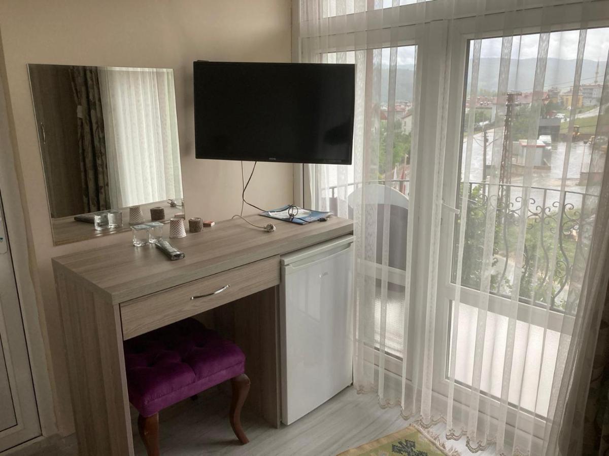 Sarimese Otel Demirci   エクステリア 写真